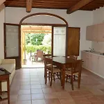Borgo San Martino - & 3* Riparbella