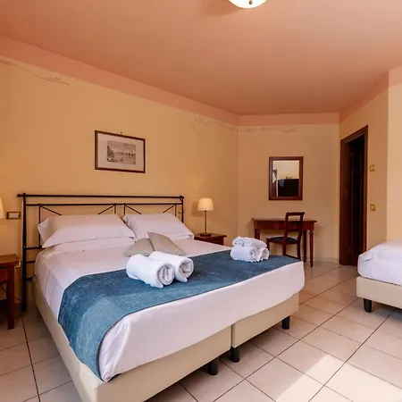 Borgo San Martino - & 3* Riparbella