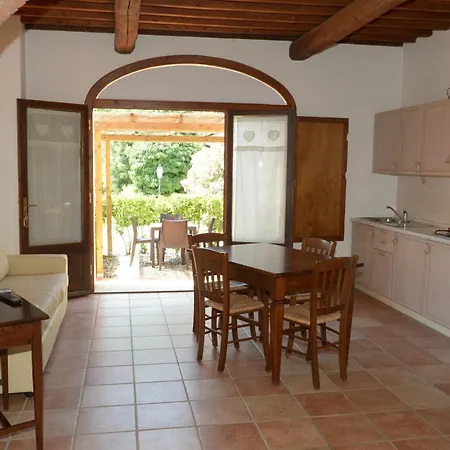 Borgo San Martino - & 3* Riparbella